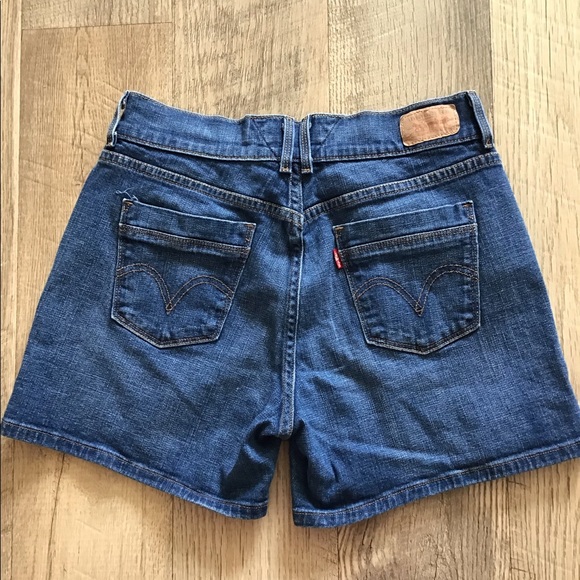 Levi's Pants - 🛍Levi Shorts size 4